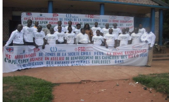FOKAL-ONG oeuvre pour le retour à l'école des enfants dans les mines d'or et de diamant à Kabanda  Musefu dans la province du Kasaï central