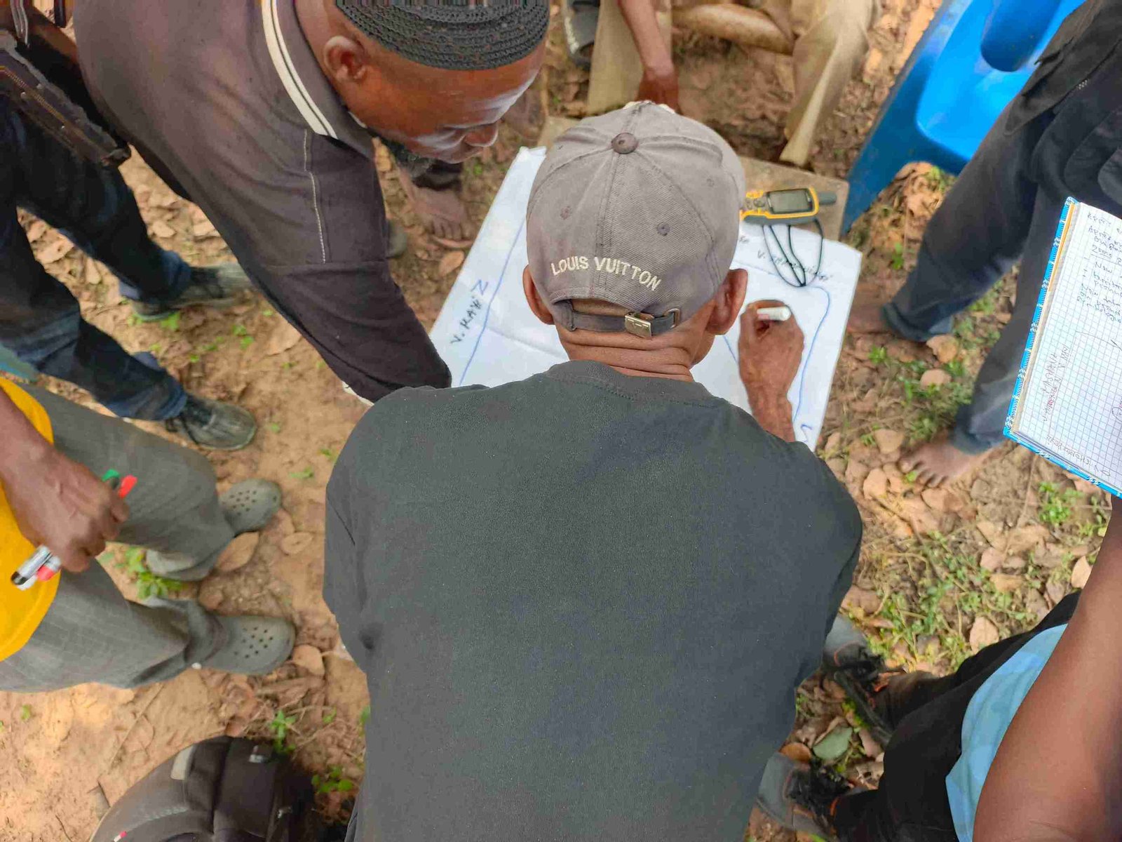 Le village de Mashana élabore son PSAT à travers une séance de cartographie participative avec l’assitance du consortium FOKAL/CBMT/NKATA