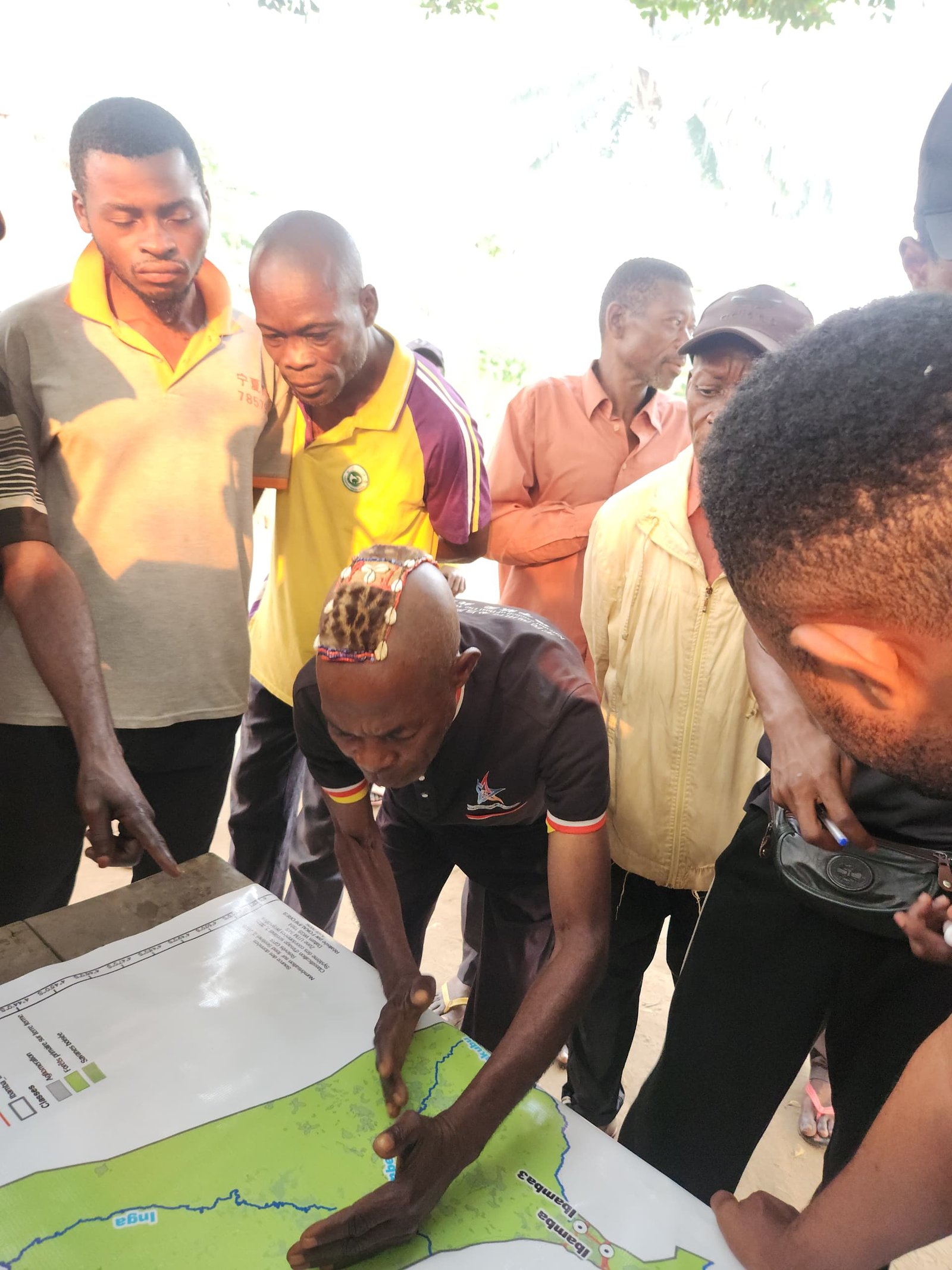 Élaboration du PSAT dans le cadre du projet PIFORES à Mweka : le village Ibamba a validé ses limites et organisé la gestion de son terroir autour d’une carte d’occupation du sol